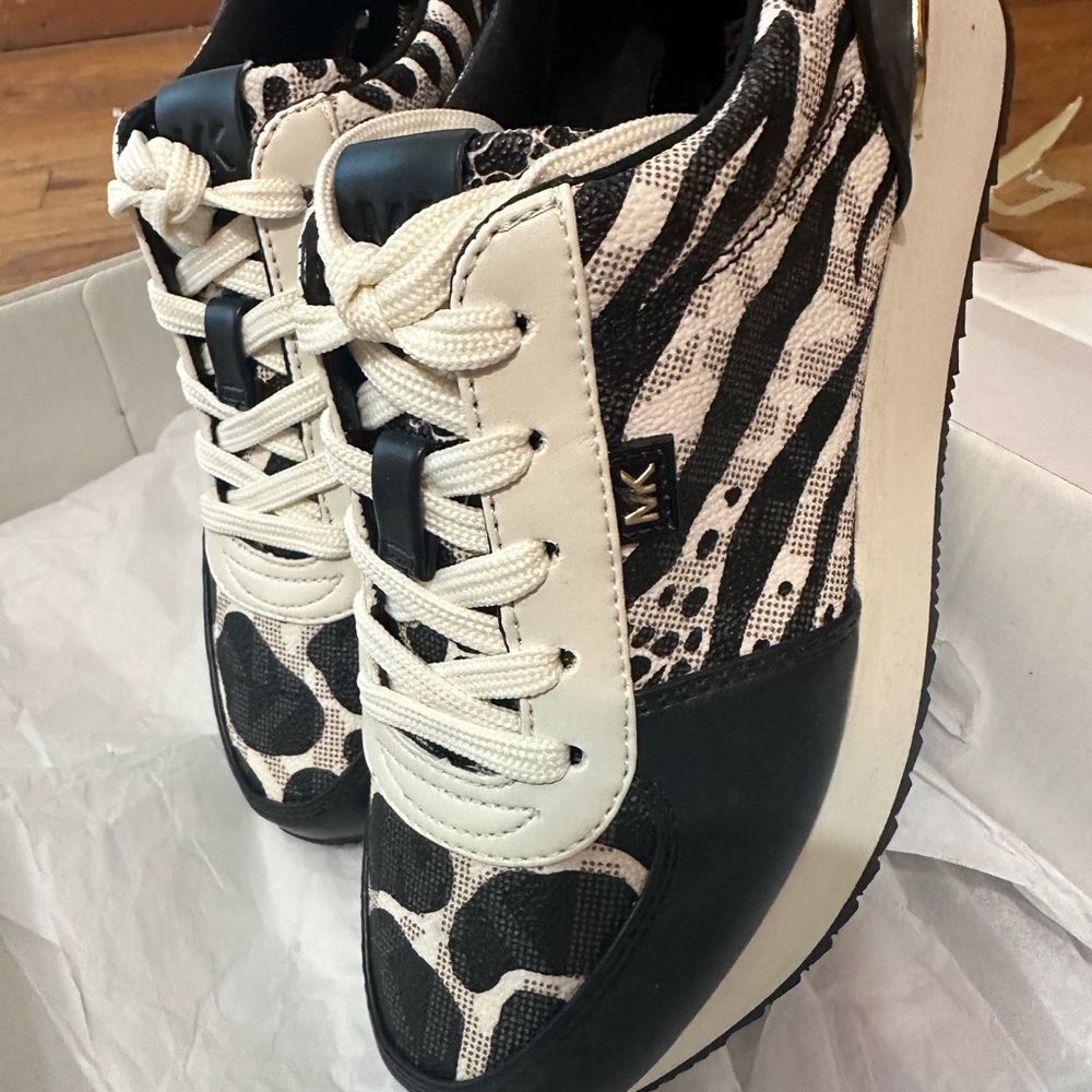 Michael Kors Women's Monique Knit Trainer Black & Zebra Print 5.5